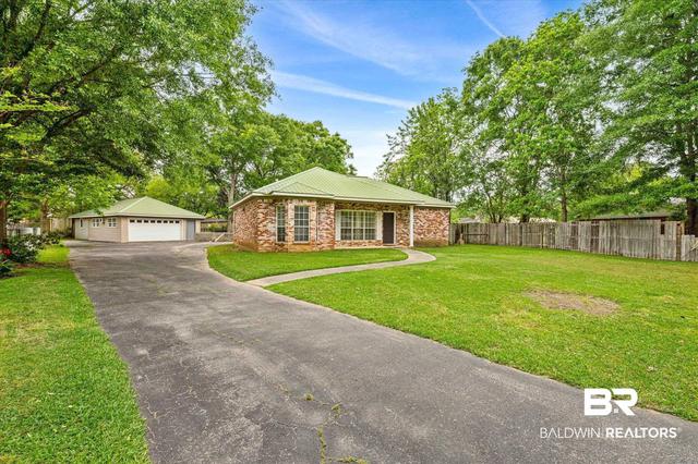 217 Barry Ave, Saraland, AL 36571