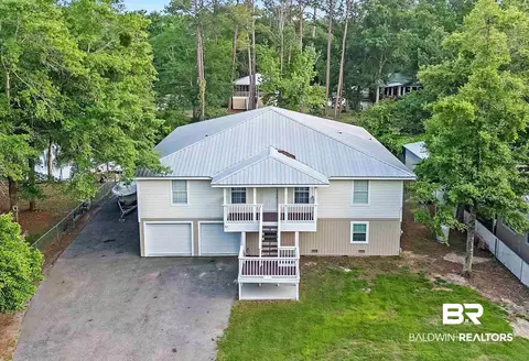 10108 Canal Cir, Fairhope, AL 36532