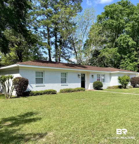 116 Avalon Ave, Brewton, AL 36426