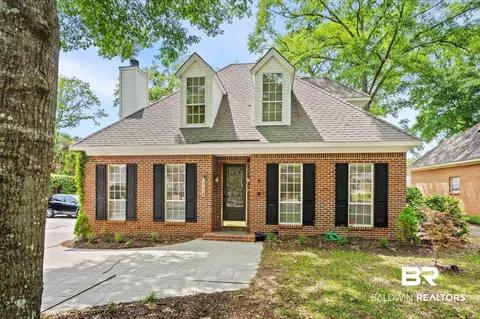 868 W Briar Ct, Mobile, AL 36609