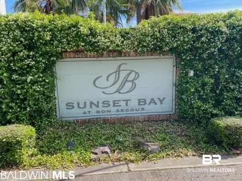 18 Lafitte Blvd, Gulf Shores, AL 36542