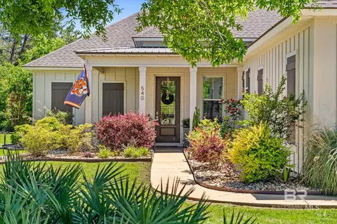 540 Retreat Ln, Gulf Shores, AL 36542