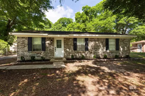 8017 Pine Springs Dr, Saraland, AL 36571