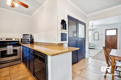 1104 Old Shell Rd, Mobile, AL 36604 photo 9
