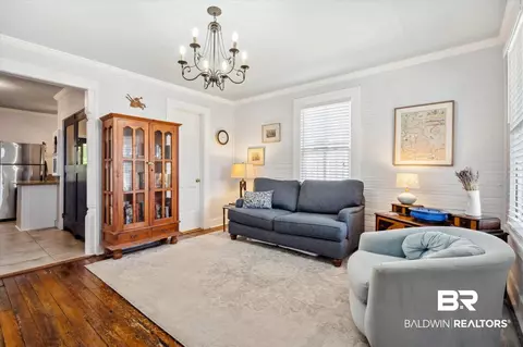 1104 Old Shell Rd, Mobile, AL 36604 photo 3