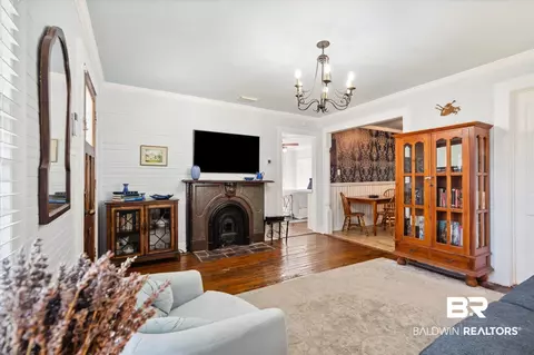 1104 Old Shell Rd, Mobile, AL 36604 photo 4