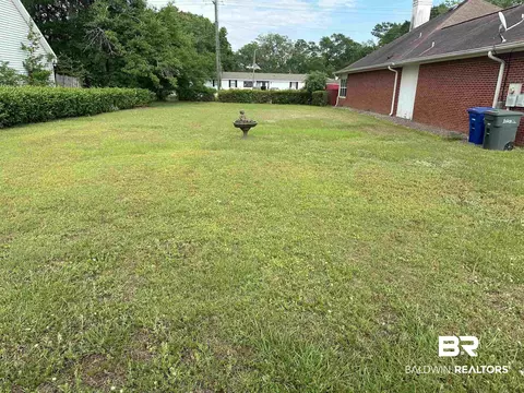 1610 Woodbridge Cir, Foley, AL 36535
