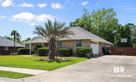 105 Pemberton Loop, Fairhope, AL 36532