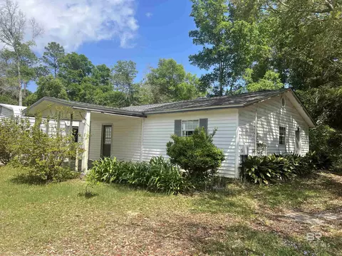 9790 Soldier Creek Rd, Lillian, AL 36549