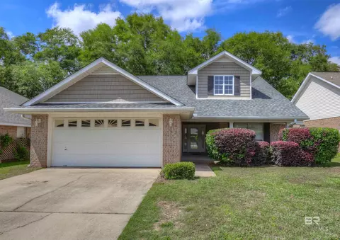 8041 S Deerwood Dr, Daphne, AL 36526