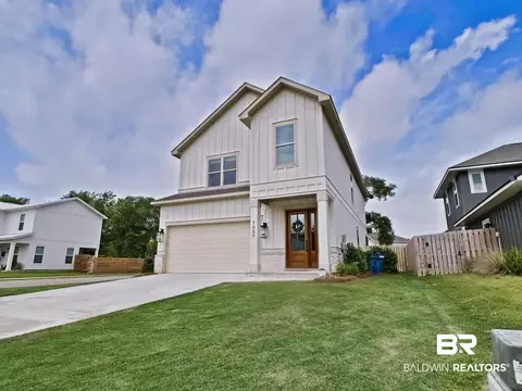 7087 Lakeview Dr, Gulf Shores, AL 36542