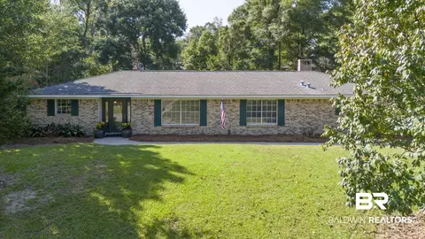 310 Patlynn Dr, Fairhope, AL 36532
