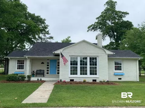 205 E School St, Atmore, AL 36502