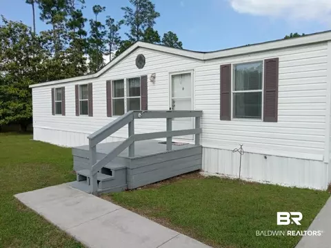 1841 Suavez Dr, Lillian, AL 36549