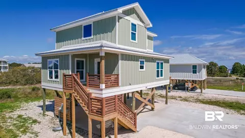477 Buchanan Ct, Gulf Shores, AL 36542