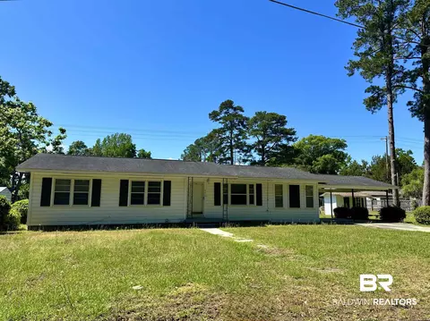 106 Anne St, Brewton, AL 36426