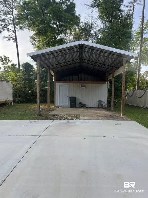 394 Maria Dr, Lillian, AL 36549