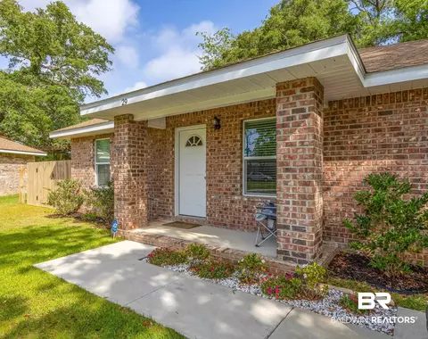 29 Vassar Dr, Pensacola, FL 32506