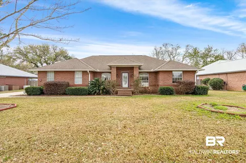 33320 Woodland Dr, Lillian, AL 36549
