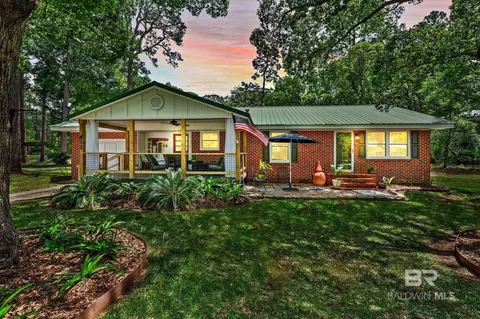 611 General Anderson Pl, Dauphin Island, AL 36528