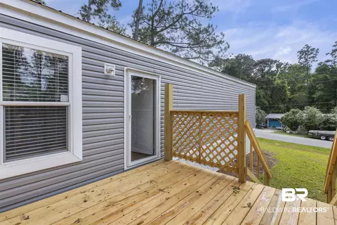1306 Pensacola Dr, Lillian, AL 36549