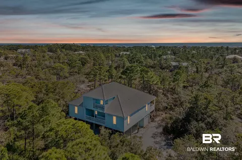 8919 Diamond Dr, Gulf Shores, AL 36542