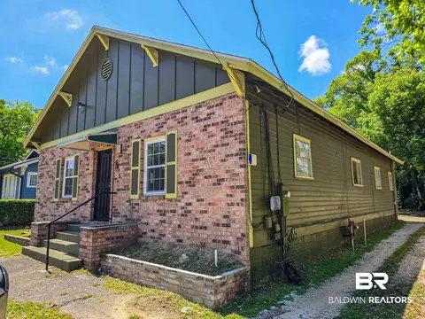 2415 Saint Stephens Ave, Mobile, AL 36617 photo 2
