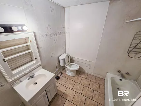 2415 Saint Stephens Ave, Mobile, AL 36617 photo 12