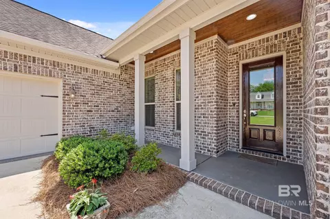 19117 Fairfield Dr, Fairhope, AL 36532