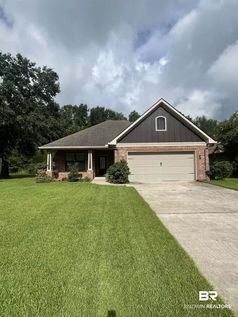 533 N Station Dr, Fairhope, AL 36532
