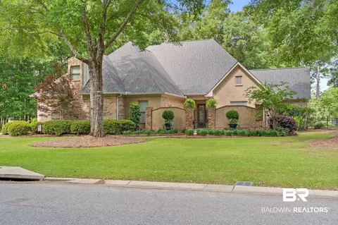 300 Cumberland Rd, Fairhope, AL 36532