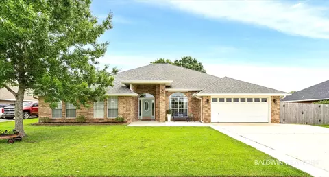 204 Heather Ln, Fairhope, AL 36532
