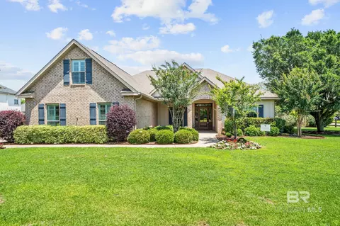 802 Summer Lake St, Fairhope, AL 36532
