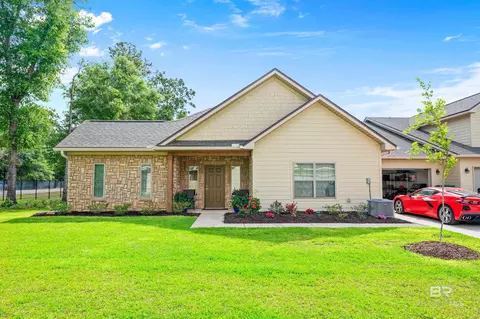 302 Holmes Ave #302, Foley, AL 36535