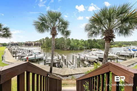 3946 Spinnaker Dr, Gulf Shores, AL 36542