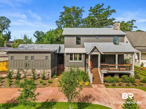 613 Pensacola Ave, Fairhope, AL 36532