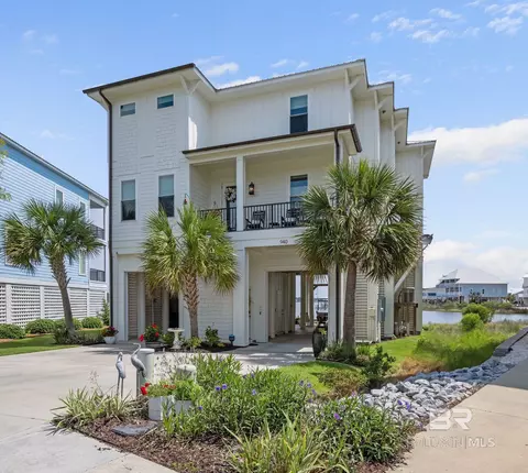 940 Heron Pointe Dr, Gulf Shores, AL 36542