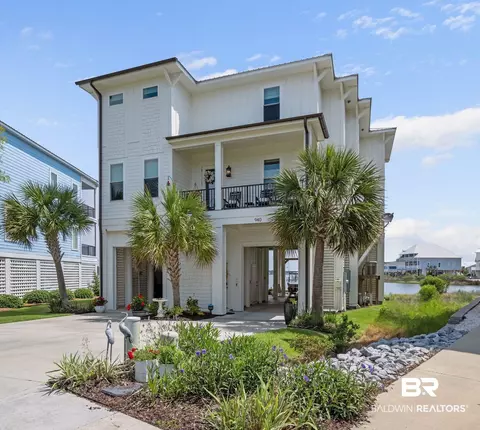 940 Heron Pointe Dr, Gulf Shores, AL 36542