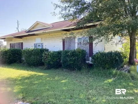 601 Hecker Rd, Century, FL 32535