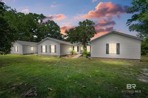 33345 E Carrier Dr, Lillian, AL 36549