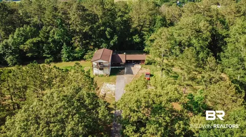 2300 Wolf Log Rd, Flomaton, AL 36441