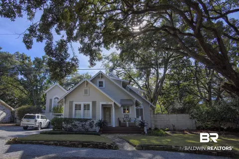 108 Atkinson Ln, Fairhope, AL 36532