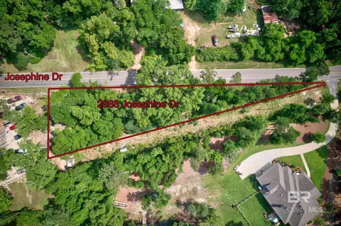 28888 Josephine Dr, Elberta, AL 36530