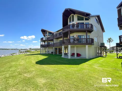 3947 Spinnaker Dr #201, Gulf Shores, AL 36542