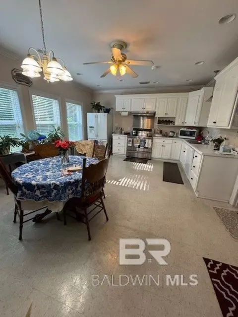 559 Hillview Rd, Mobile, AL 36608 photo 2