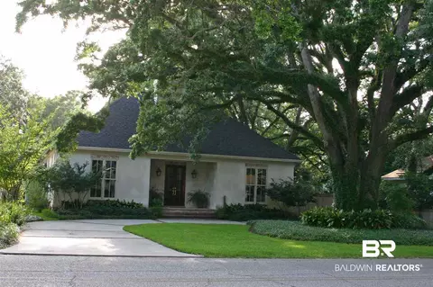 111 N Summit St, Fairhope, AL 36532