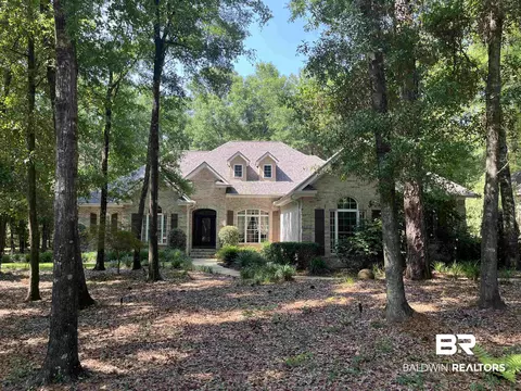150 Willow Lake Dr, Fairhope, AL 36532