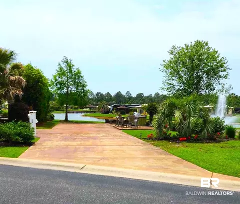 220 Magnifico Dr, Foley, AL 36535