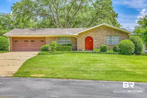 2575 Manuel Dr, Lillian, AL 36549
