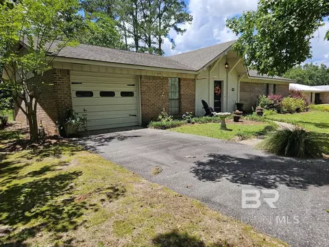 46115 Mcmillan Dr, Bay Minette, AL 36507